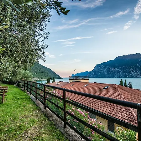 Torbole Hotel apartamentowy Torbole Sul Garda