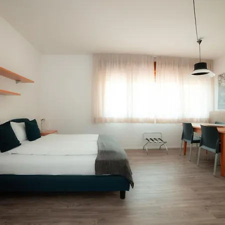 Torbole Hotel apartamentowy