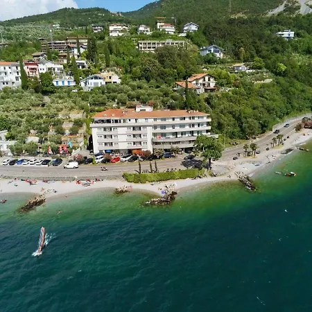 Torbole Aparthotel 3*