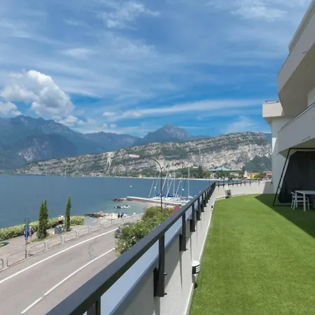 Torbole Hotel apartamentowy 3*