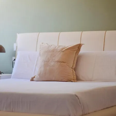 Torbole Hotel apartamentowy