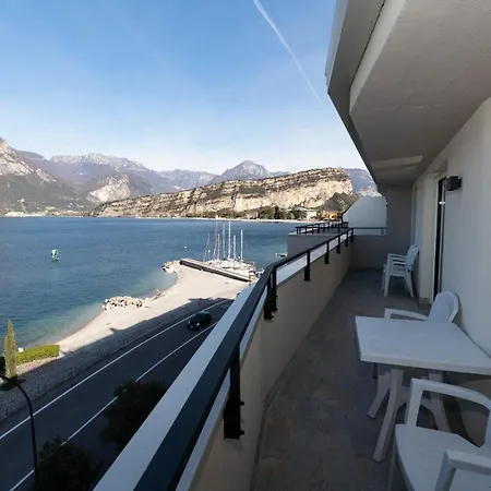 Torbole Hotel apartamentowy 3*