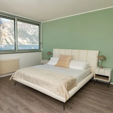 Hotel apartamentowy Torbole