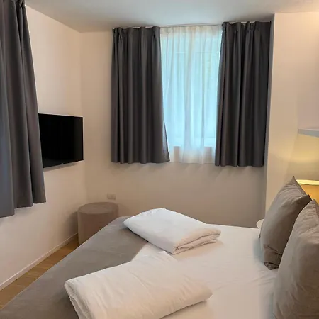 Hotel apartamentowy Torbole