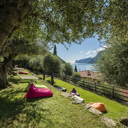 Hotel apartamentowy Torbole